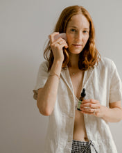 Load image into Gallery viewer, Facial Oil (30ml) and Gua Sha Bundle
